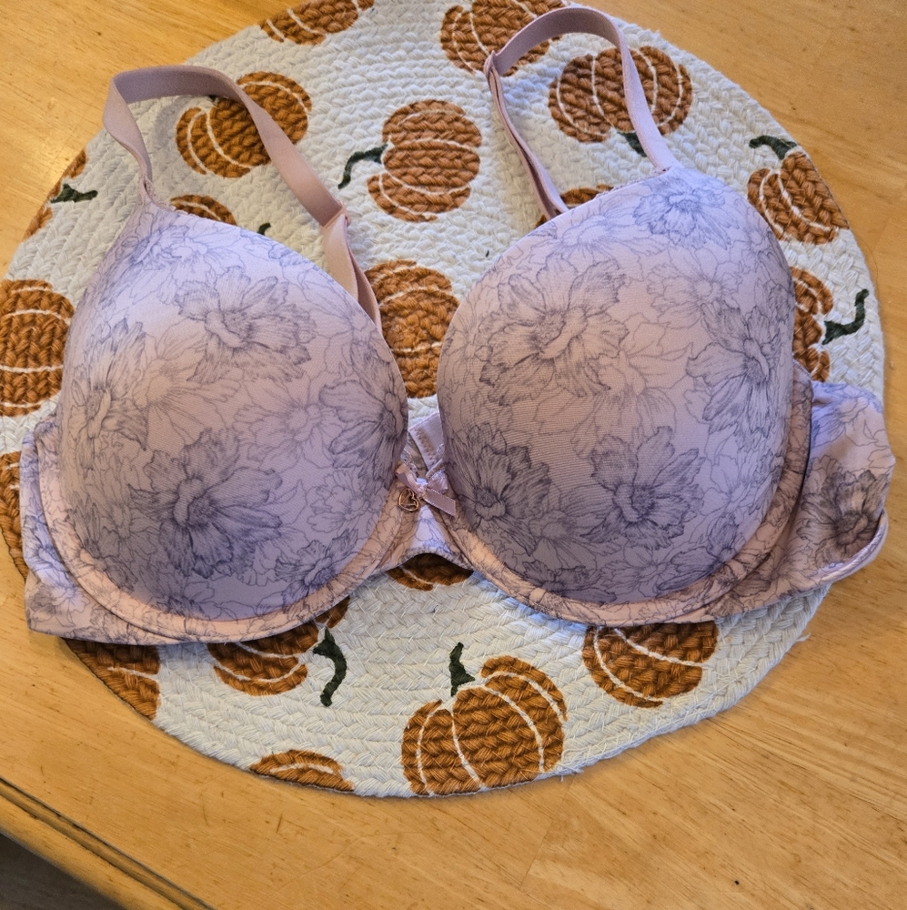 Body By Victoria Pink With Flowers Lightly Etched In Size 36C